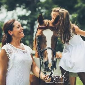 Meet your Posher, Dana